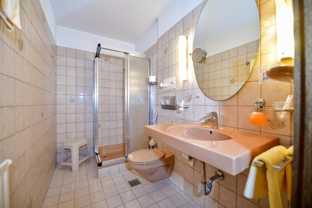 Hotel Zur Post Balve Eksteriør billede